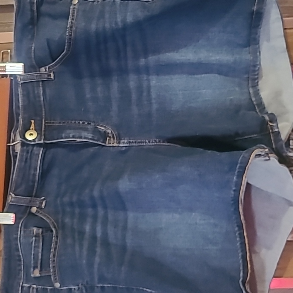 Torrid Dark Washed Feel the Fit High Rise Denim Shorts Size 22